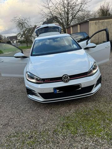 Volkswagen Golf 7.5 GTI Performance 2019