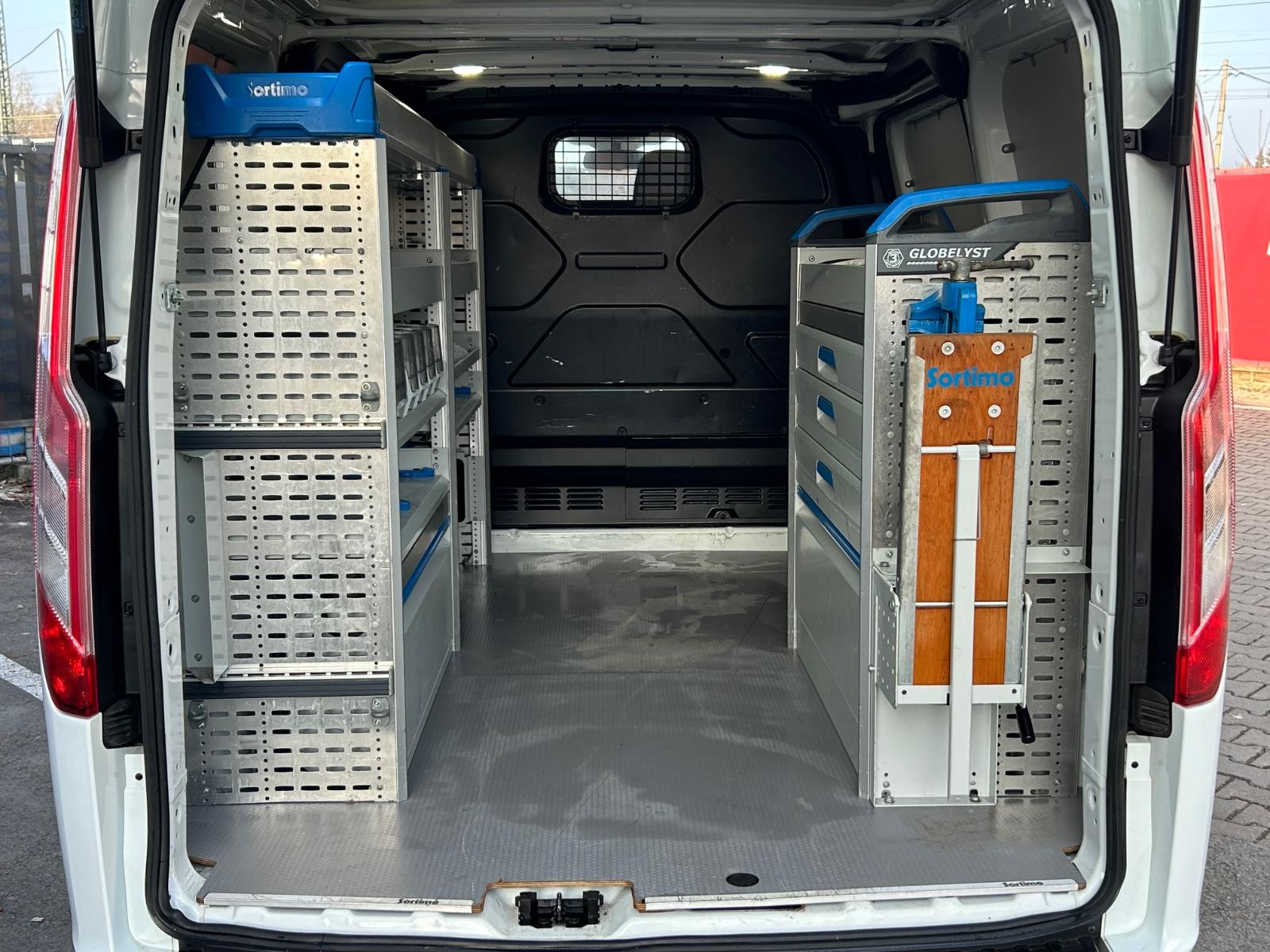 Ford Transit Custom Sortimo Regale Werkstatt Kamera