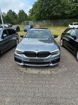 BMW 530i M Sport mit Anhängerkupplung - mit Benzin-Antrieb: Kombi, Anhängerkupplung