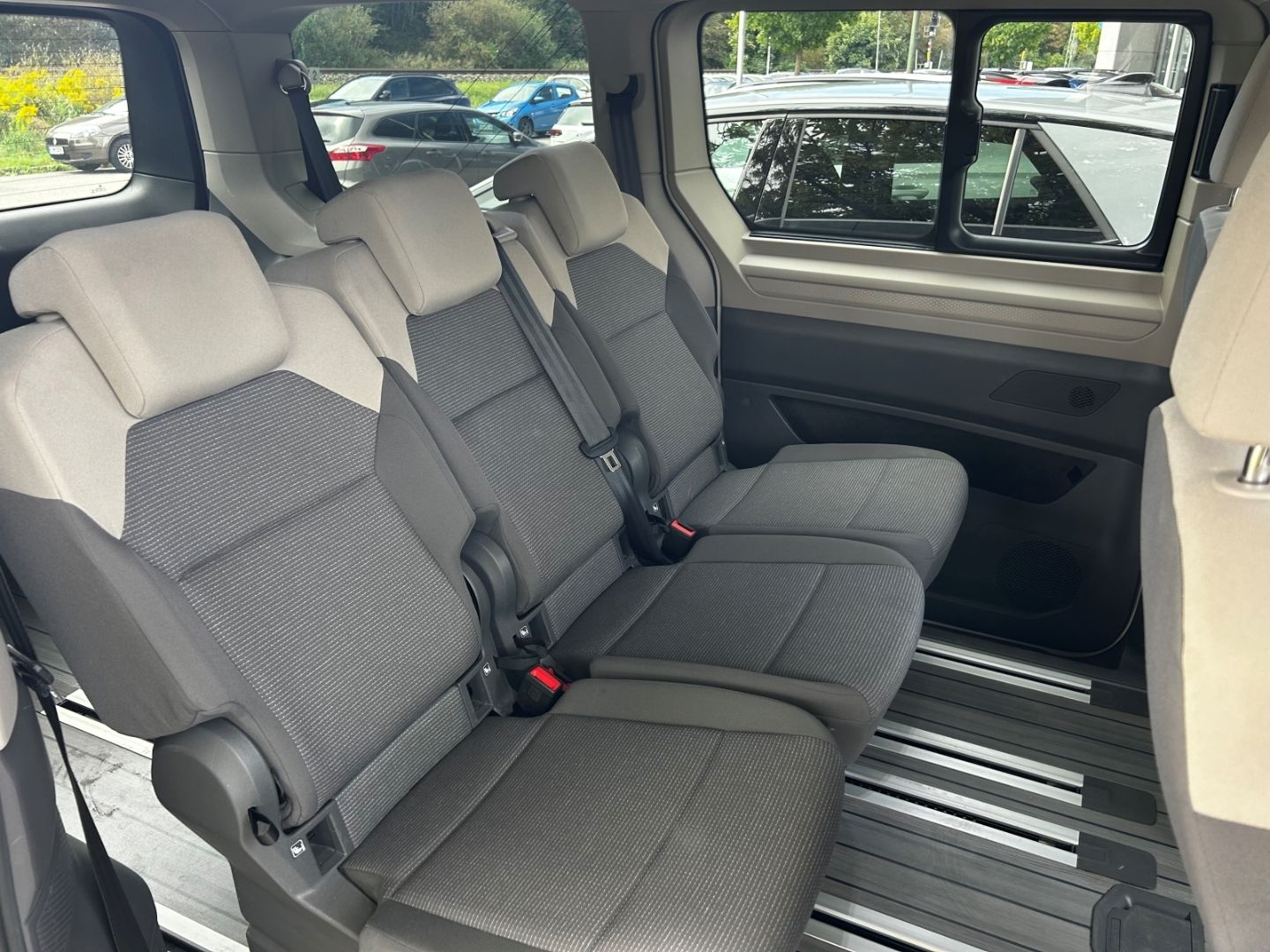 T7 Multivan Lang 2.0TDI DSG Navi*Privacy*ACC*1HD