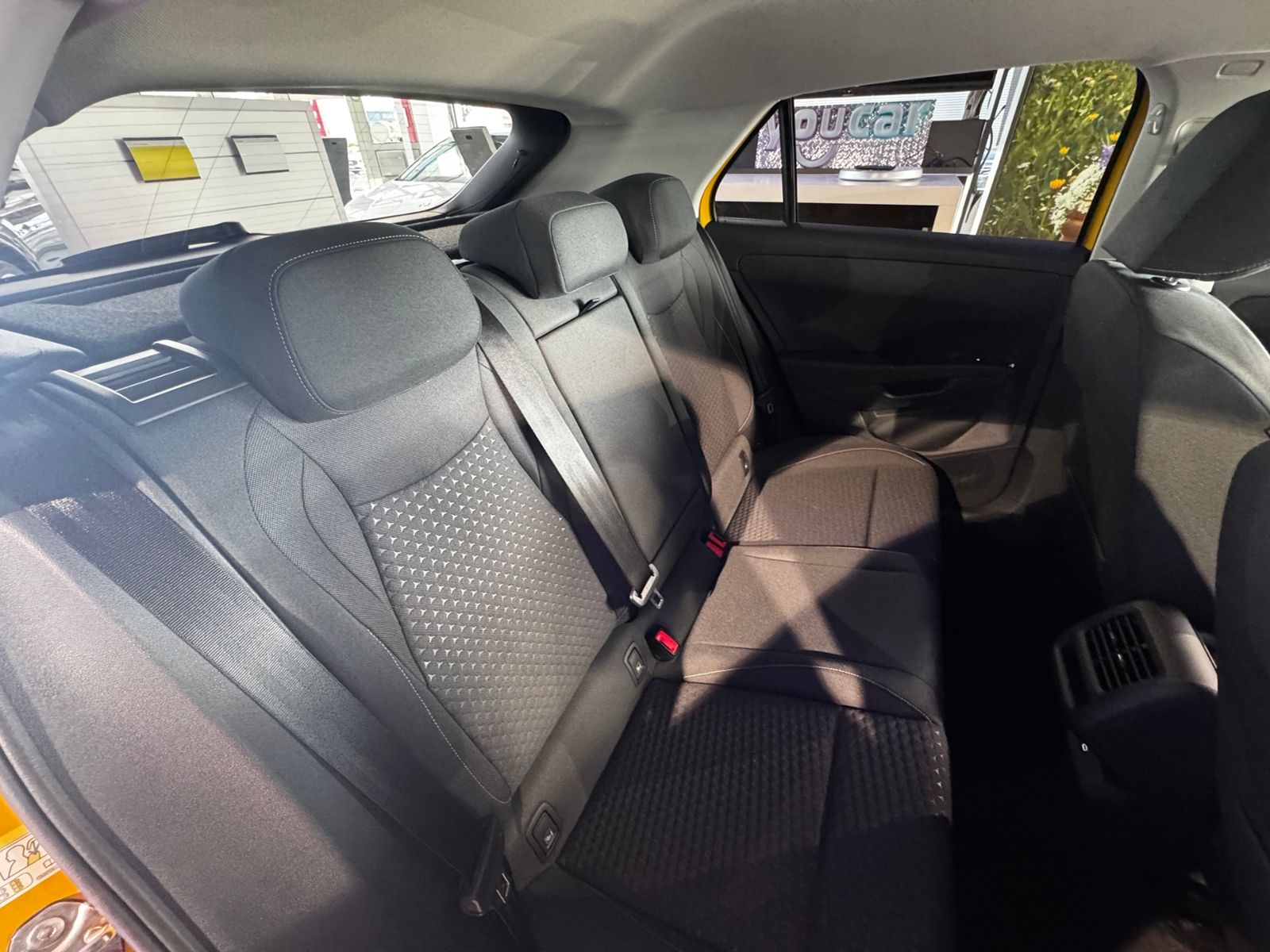 Volkswagen T-Roc - Bild 6