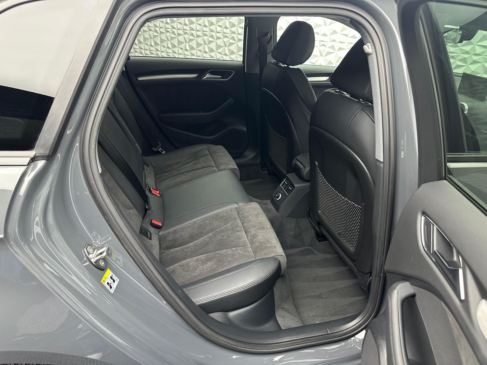 Fahrzeugabbildung Audi A3 2.0 TFSI QUATTRO/SPORT/ACC/LED/PANO/PDC/NAV