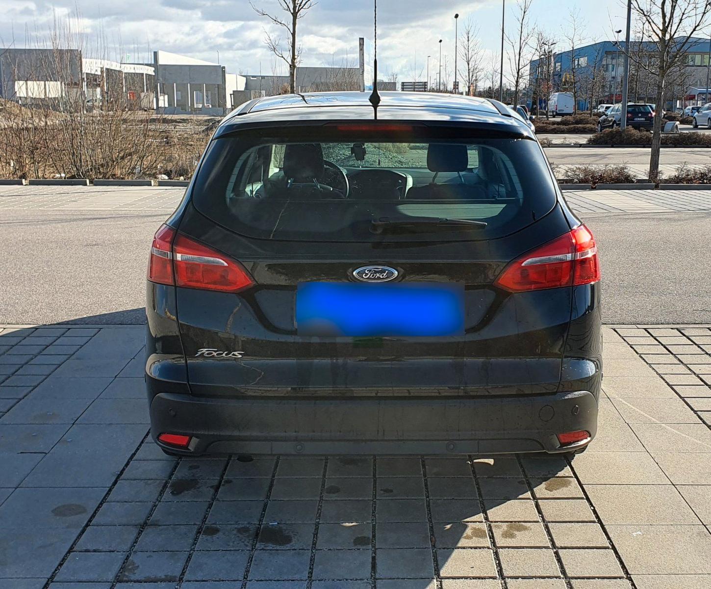 Ford Focus 2015 — салон