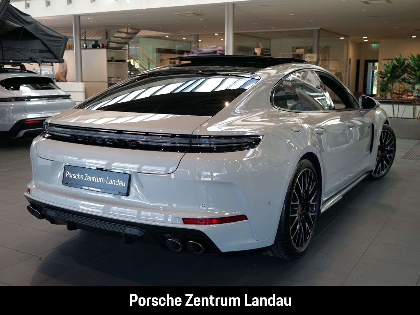 Porsche Panamera 4 E-Hybrid Clubleder HA-Lenkung Head-Up imagem 2