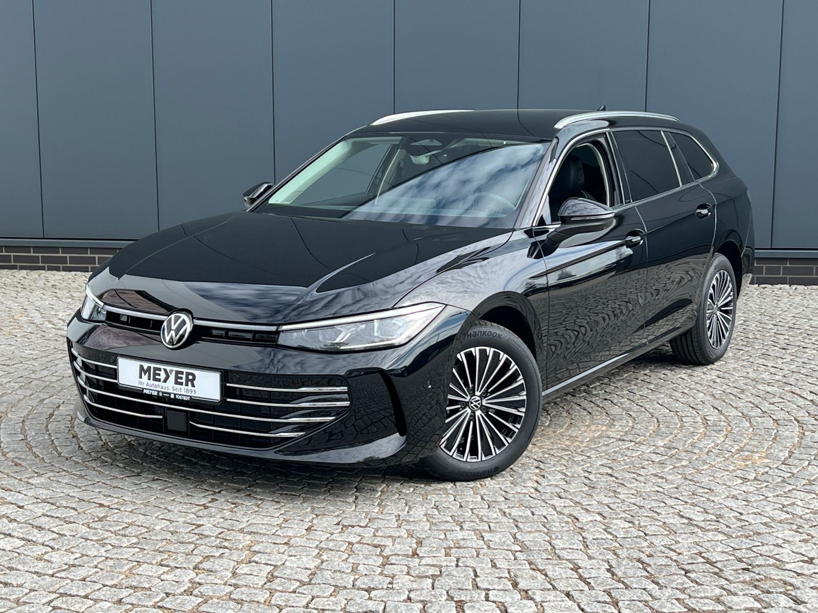 Fahrzeugabbildung Volkswagen Passat Variant Elegance 1.5 eTSI DSG *AHK, ACC,