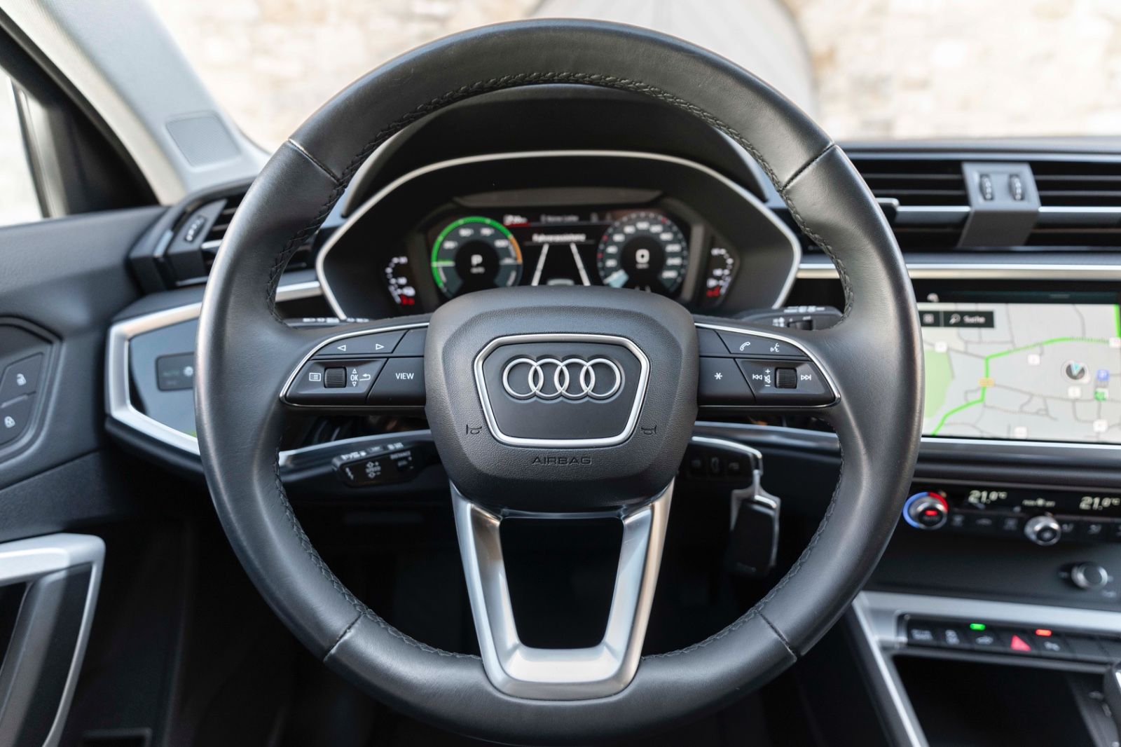 Fahrzeugabbildung Audi Q3 Sportback 45 TFSI e S-Line ACC LED GARANTIE