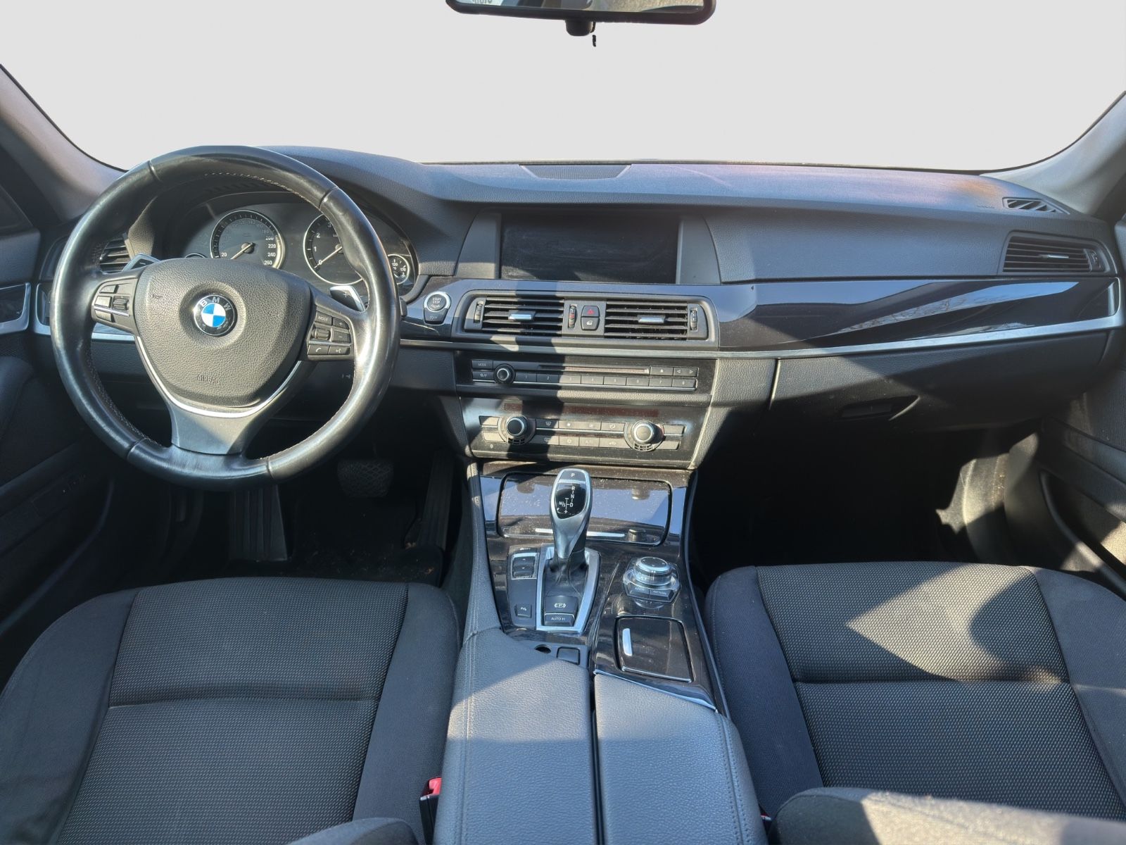 Fahrzeugabbildung BMW 520 i/MOTORSCHADEN/Navi/Klima/