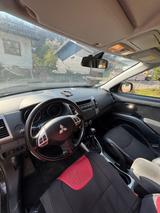 Mitsubishi Outlander 2.2 DI-D+ MIVEC Intense 4WD Intense - Mitsubishi Outlander aus 2011 mit Diesel-Antrieb