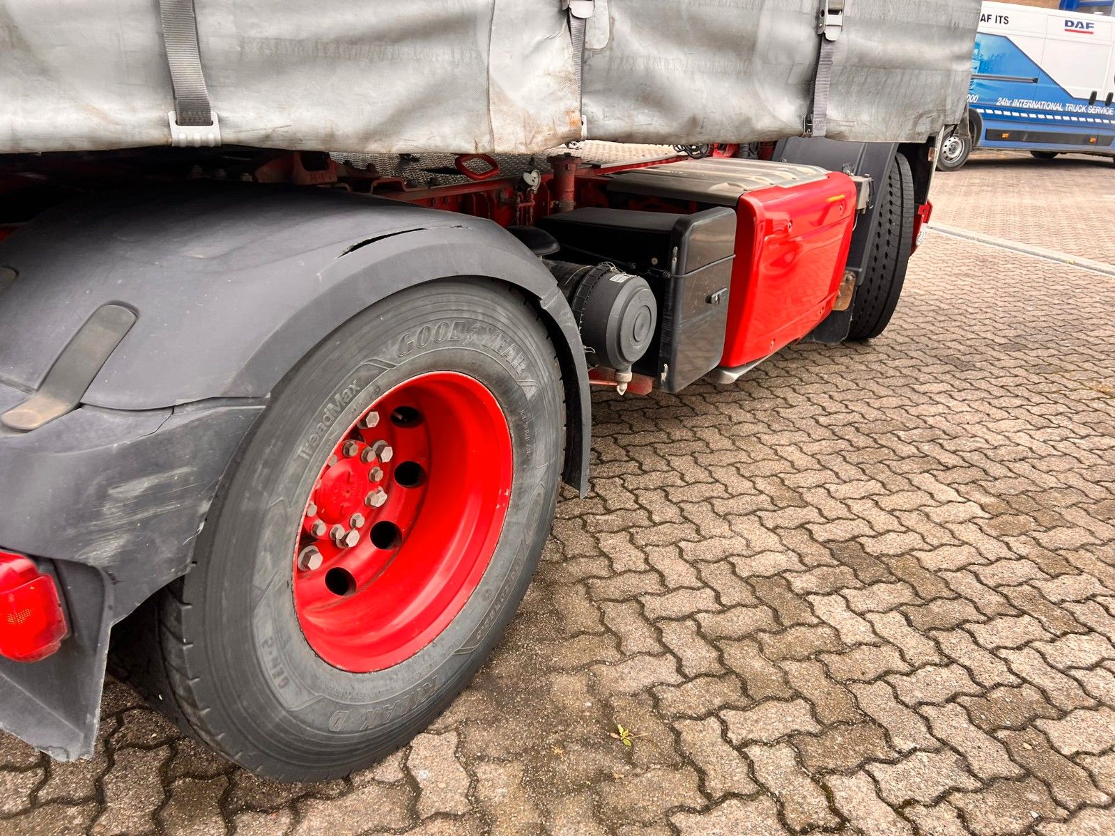 Fahrzeugabbildung DAF CF 440 FT, SC, Retarder