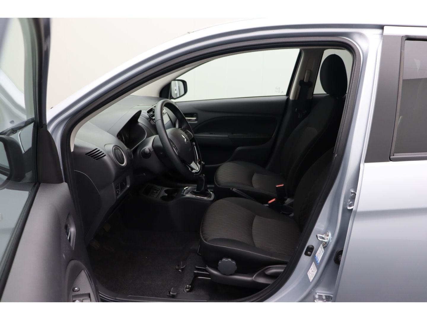 Fahrzeugabbildung Mitsubishi Space Star 1.2 Select+ AppleCP DAB Klimaanlage
