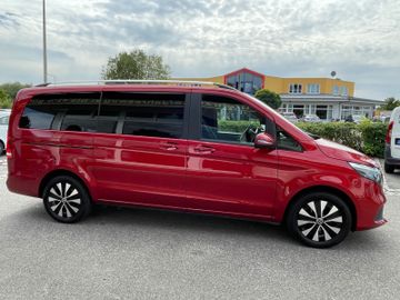 Mercedes V 220 - 6