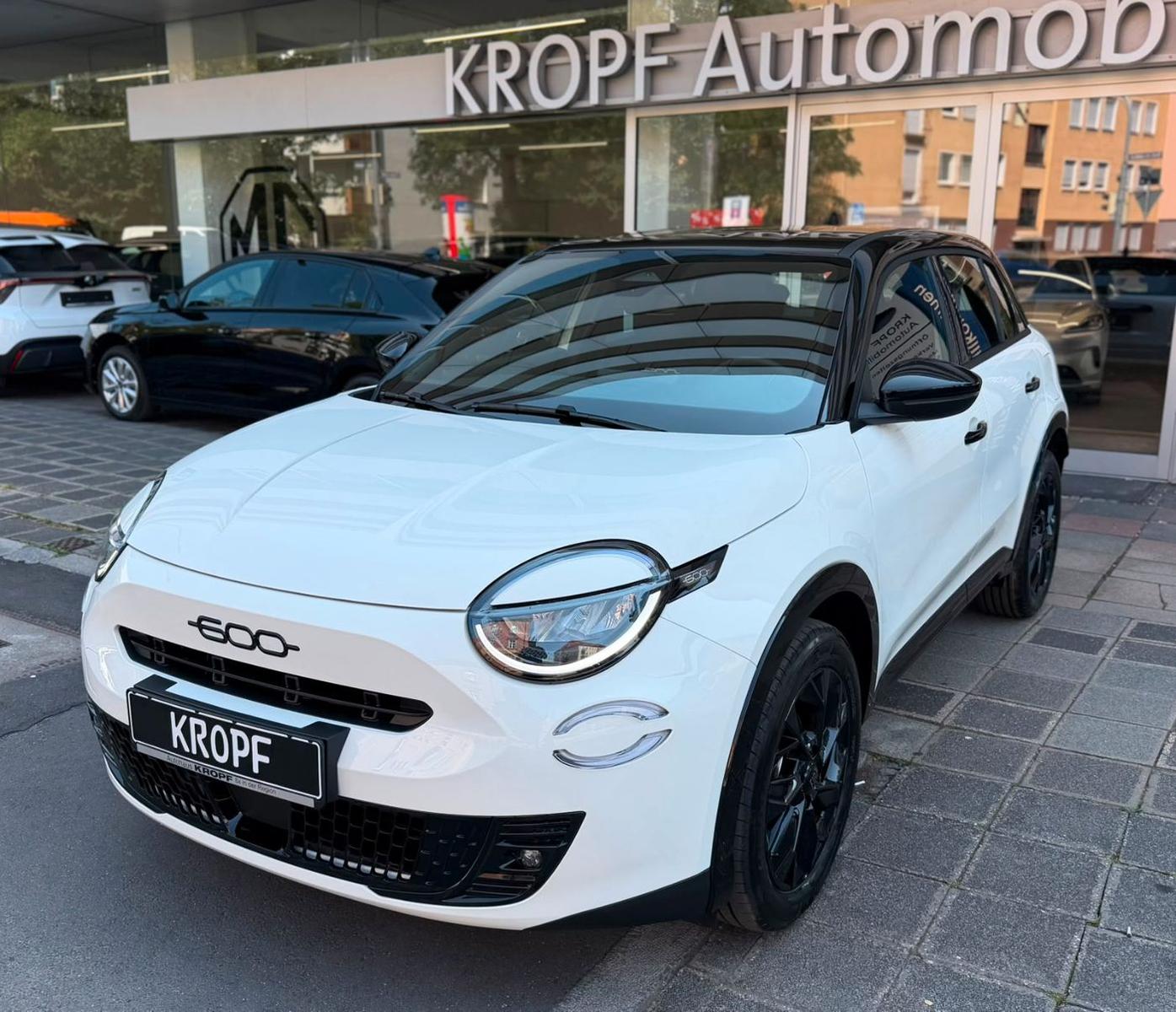 Fiat 600 Street 18 Zoll / CarPlay / Neuwagen