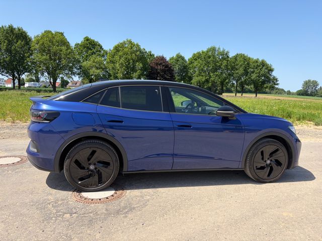 VW ID.5 79 kWh 4MOTION GTX mit Pano, AHK 5 Jah Ga.