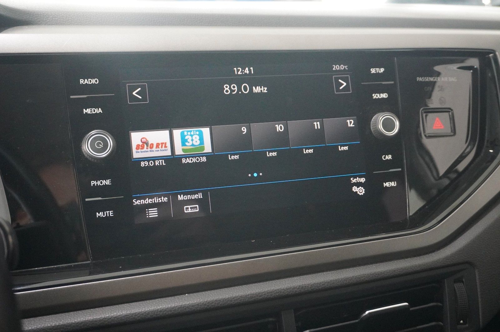 Fahrzeugabbildung Volkswagen Polo VI 1.0 TSI COMFORTLINE LED/KLIMA/SHZ/USB