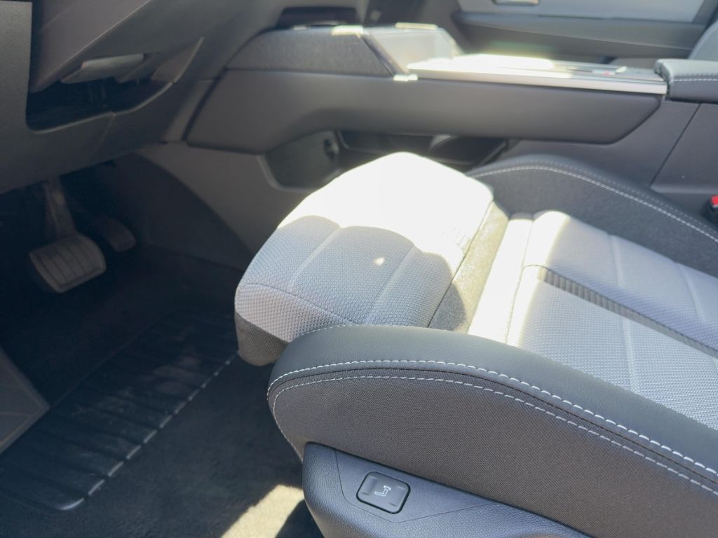 Fahrzeugabbildung Opel Grandland GS Allwetter, SHZ, LHZ, Apple CarPlay