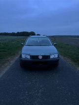 Volkswagen Vw Bora 1.6 16V - Volkswagen Bora mit Benzin-Antrieb: Kombi, 1.6