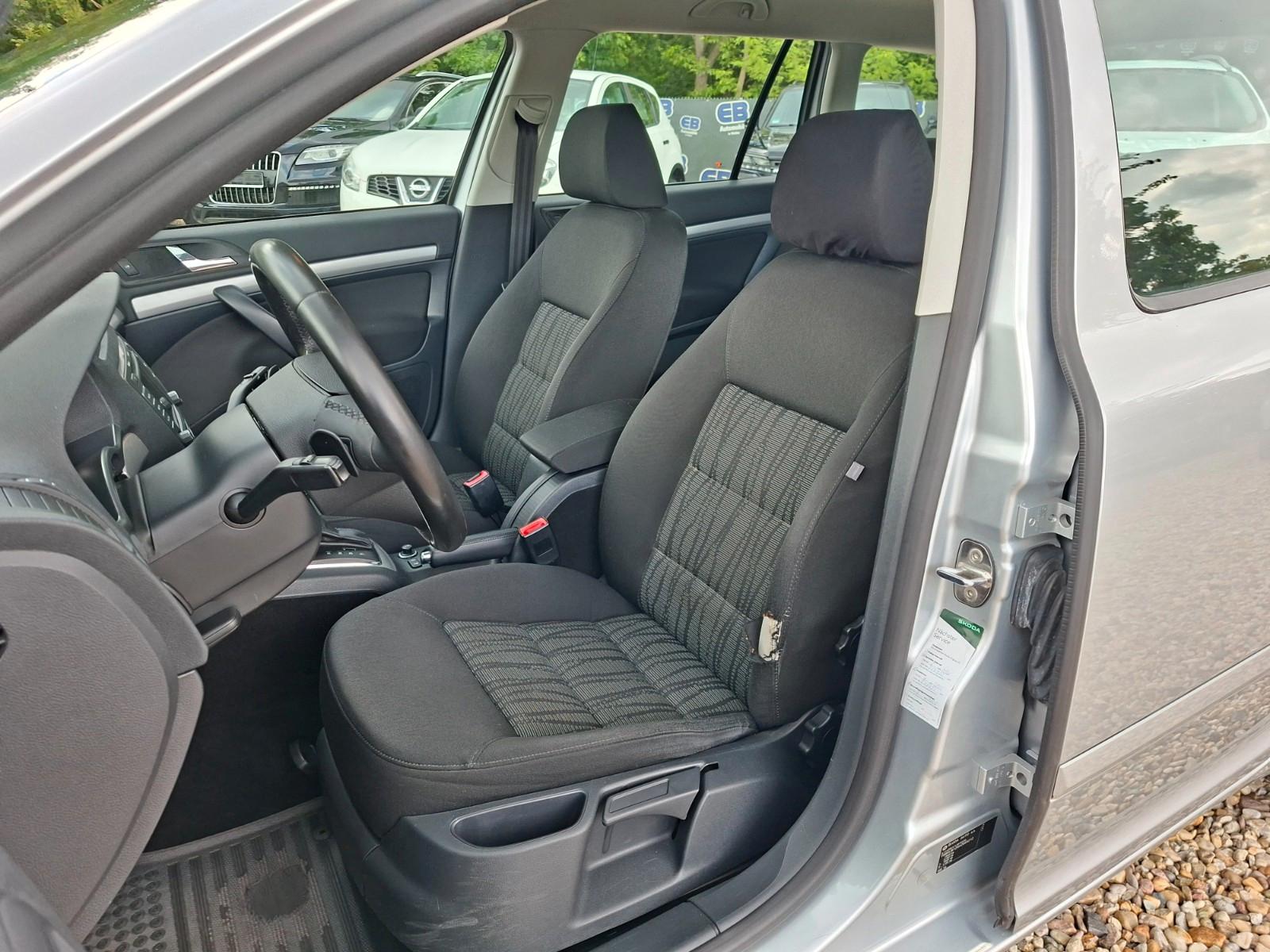 Skoda Octavia 2010 — photo 9