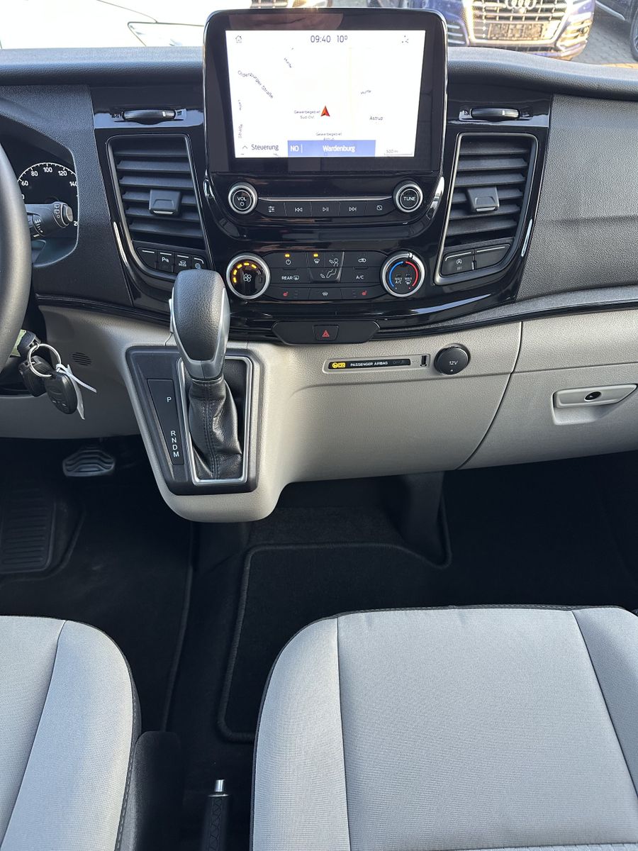 Fahrzeugabbildung Ford Tourneo Custom 320 L1H1 NAV+AHK+KAMERA+ACC+SHZ
