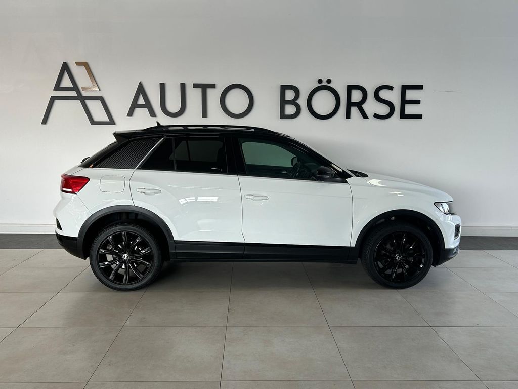 Volkswagen T-Roc 1.5 TSI BLACK-STYLE*NAVI*PDC+CAM*SHZ*LED*