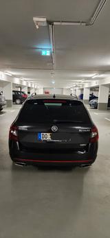 Skoda Octavia 2.0 TSI DSG RS Combi RS - Skoda Octavia Gebrauchtwagen in Dortmund