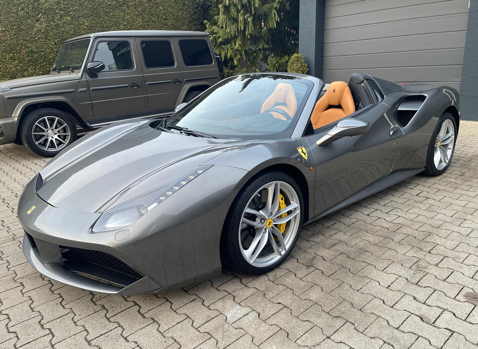 Ferrari 488 Spider LIFT UNFALLFREI CARBON 18000KM
