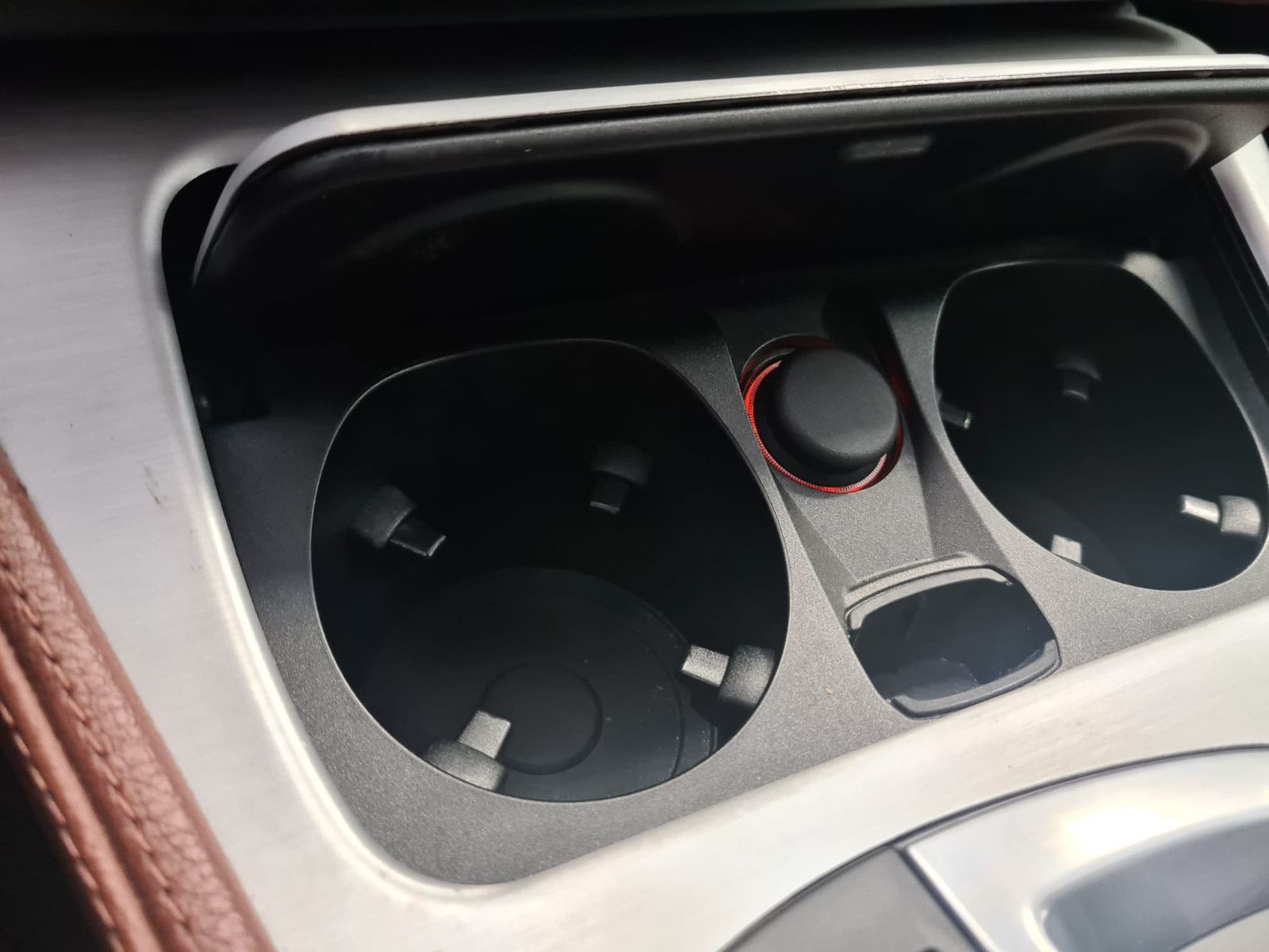 Fahrzeugabbildung BMW 520 d xDrive / AHK / Bi-XENON / LEDER