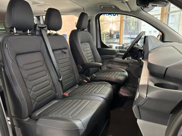 Ford Tourneo Custom L2 Tourneo Titanium 9-Sitzer