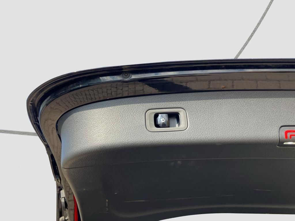 Fahrzeugabbildung Mercedes-Benz GLC 300 d 4M AMG*AHZV*LED*KAMERA*DISTR*MEMORY*