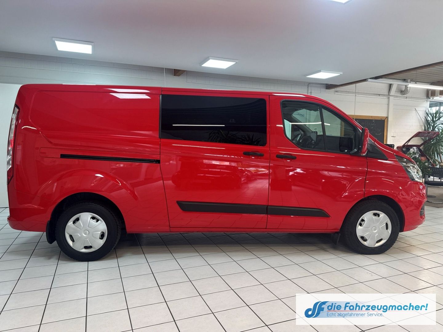 Fahrzeugabbildung Ford Transit Custom Kasten 340 L2 Trend 2.0 TDCi Navi