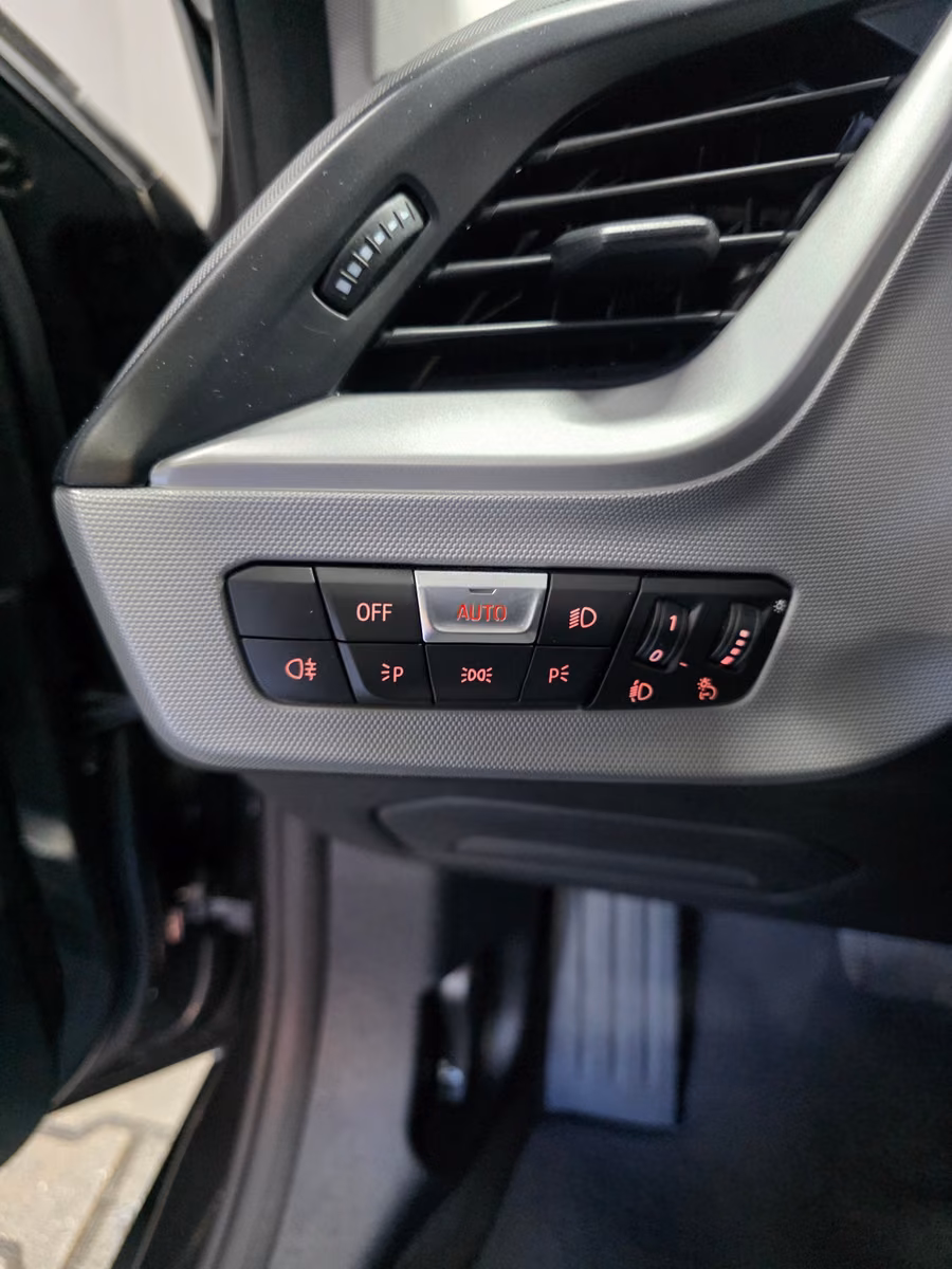BMW 118 i Advantage, AUTOMATIK, M SPORT 18", M LENKER, миниатюра 15