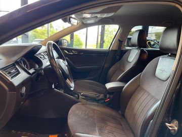 Skoda Octavia Combi L&K 4x4 *BI-XENON*NAVI*PDC*SZHZ*