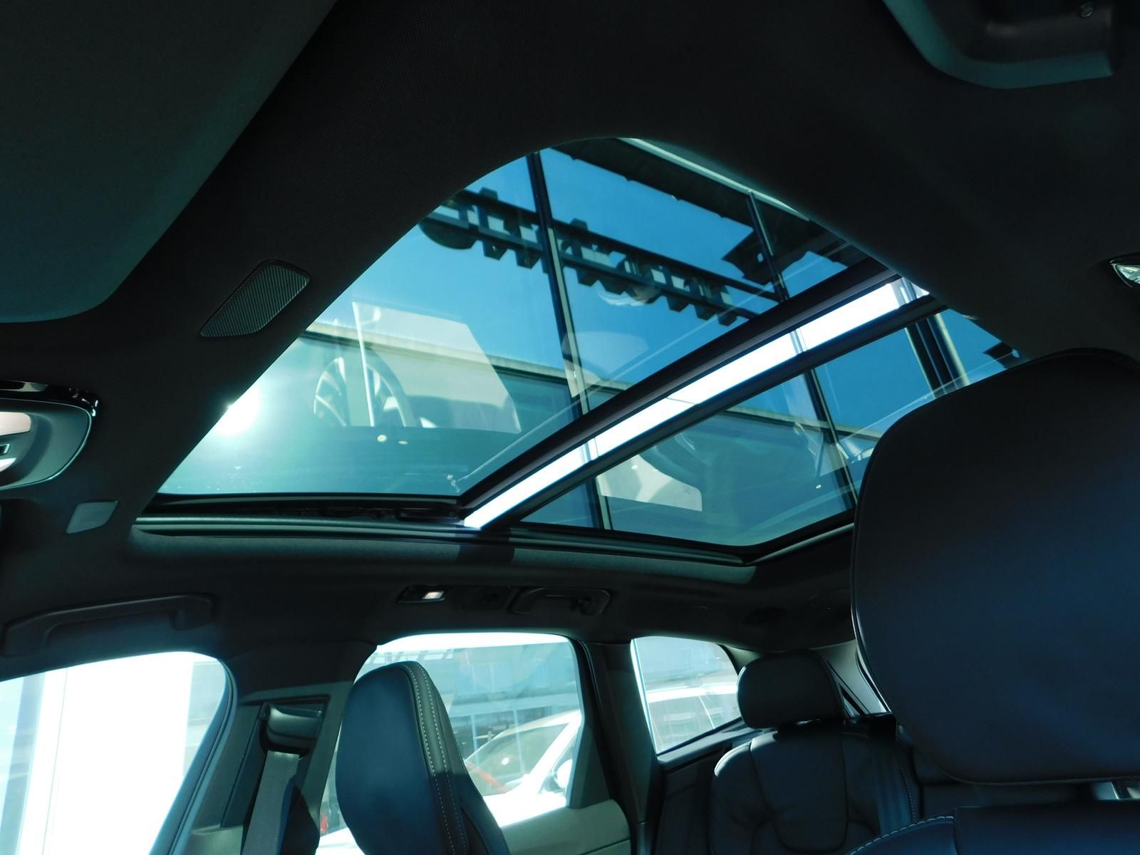 Fahrzeugabbildung Volvo XC60 T8 AWD Plus Black Edition