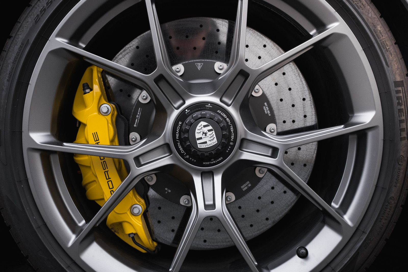 Fahrzeugabbildung Porsche 992/911GT3 Touring-Schalter-PCCB-Vollschale-Lift
