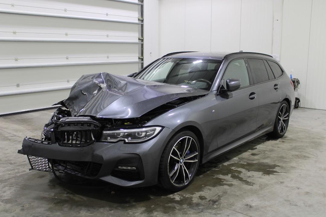 BMW 330 AUTO