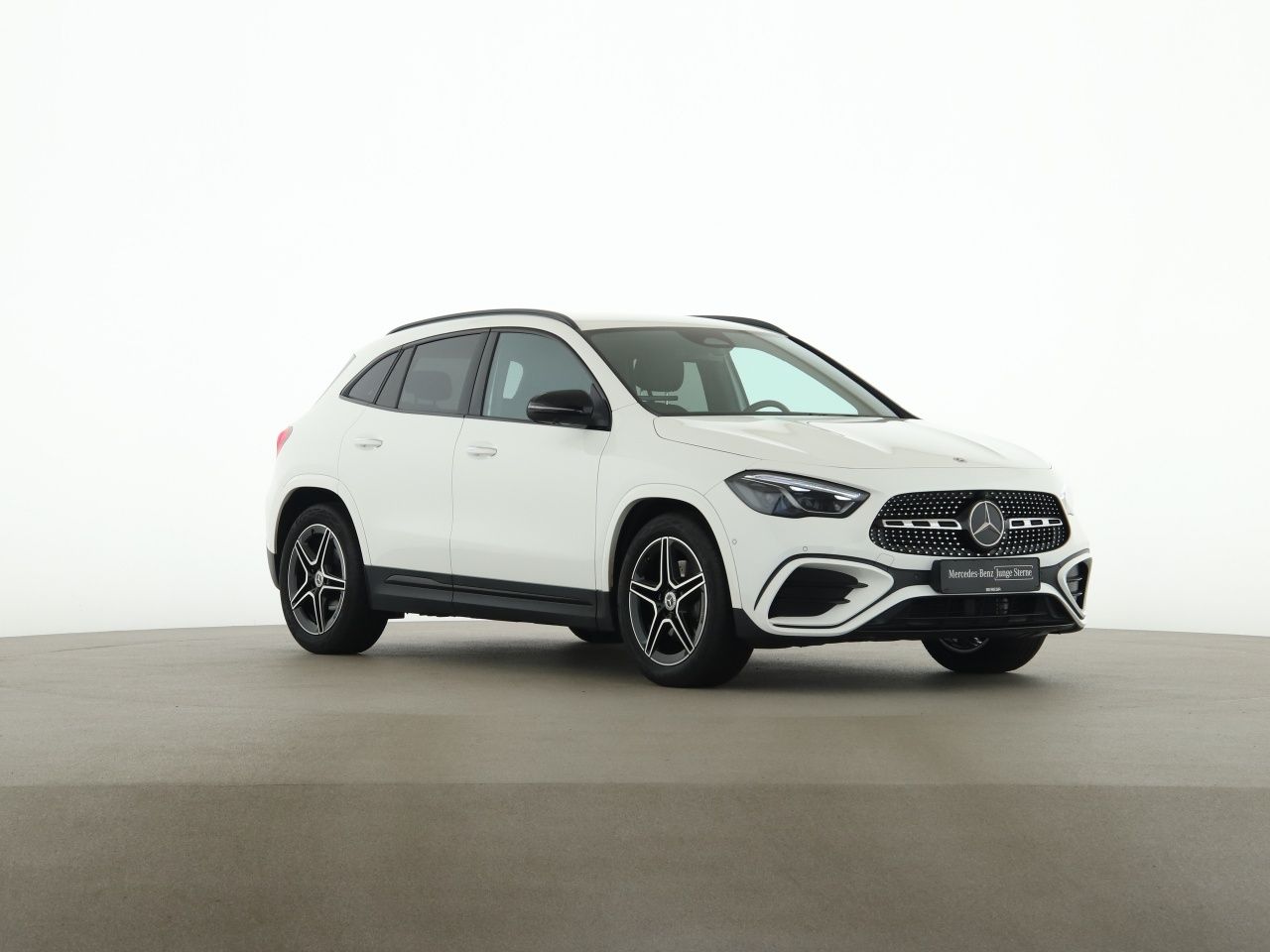 Mercedes-Benz GLA 180 Edition AMG AHK Distr. 360 Multibeam LED foto 9
