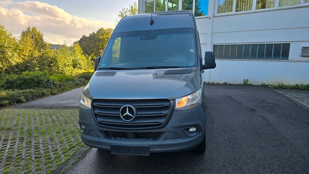 Image of Mercedes-Benz Sprinter