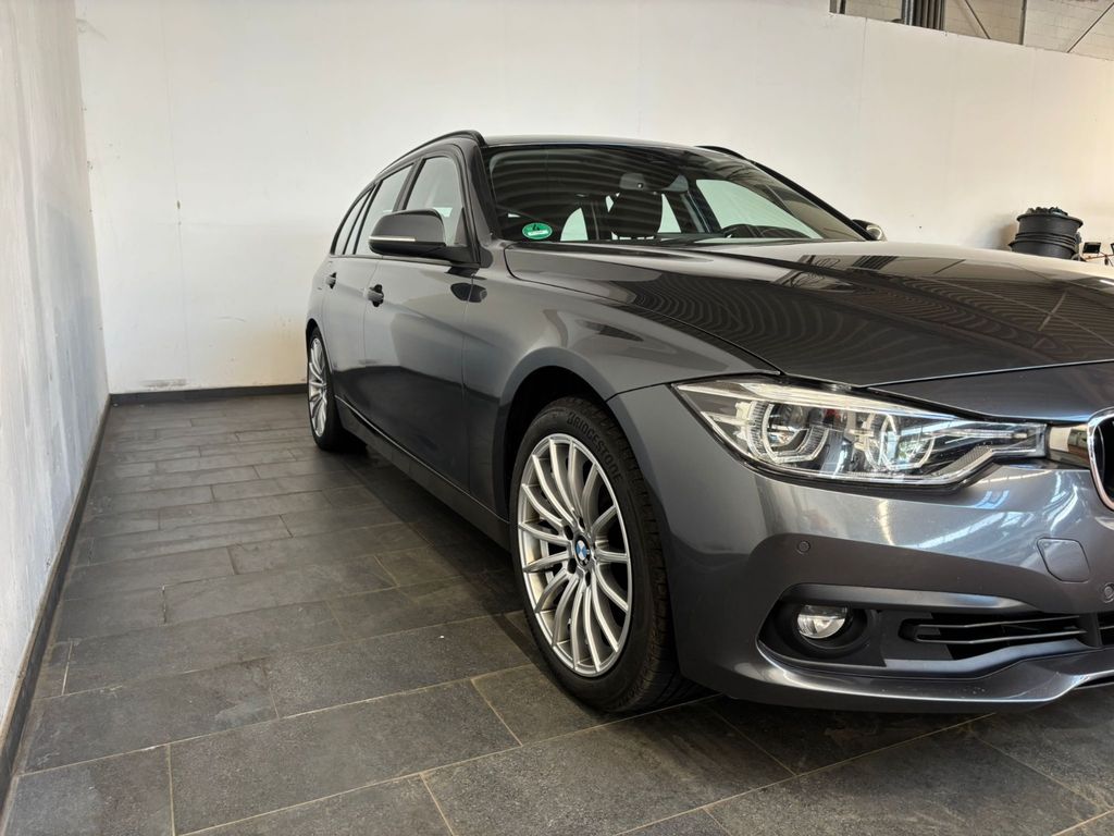 Image of BMW 330