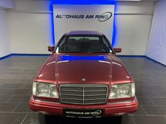 Mercedes-Benz E 200 Coupe ORIGIN-ZUSTAND UNFALLFREI 9xMERCEDES