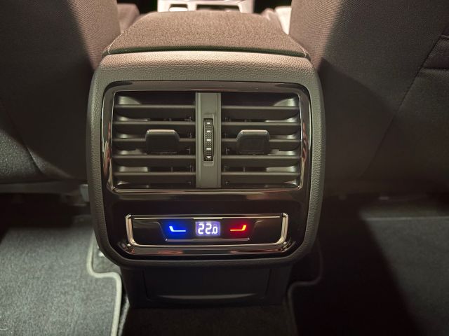 Passat Variant Business 1.5 TSI NAVI RFK LED ACC