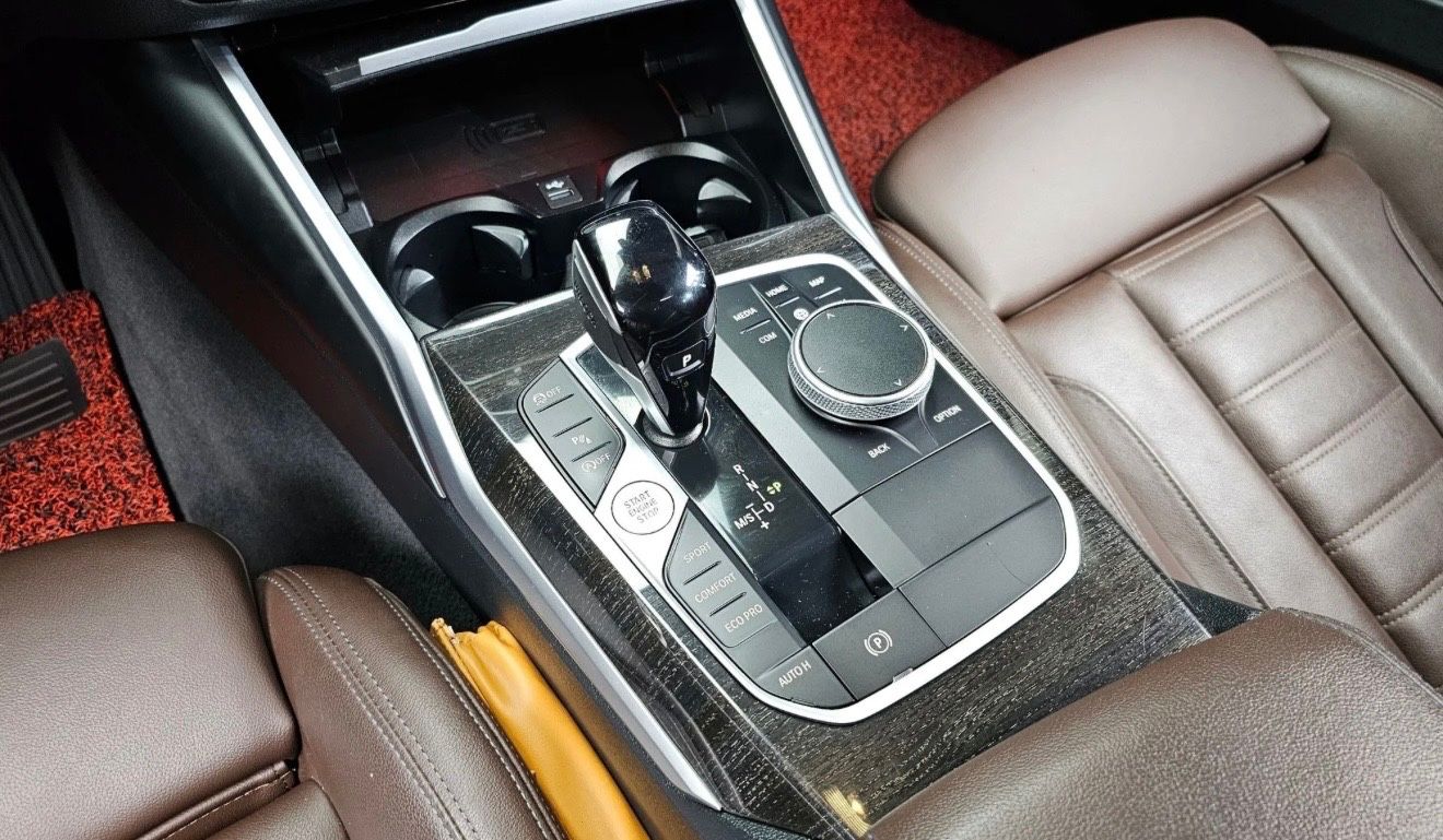 BMW 320Limousine 320d Luxury Line LED NAV KAM PAN EH foto 13