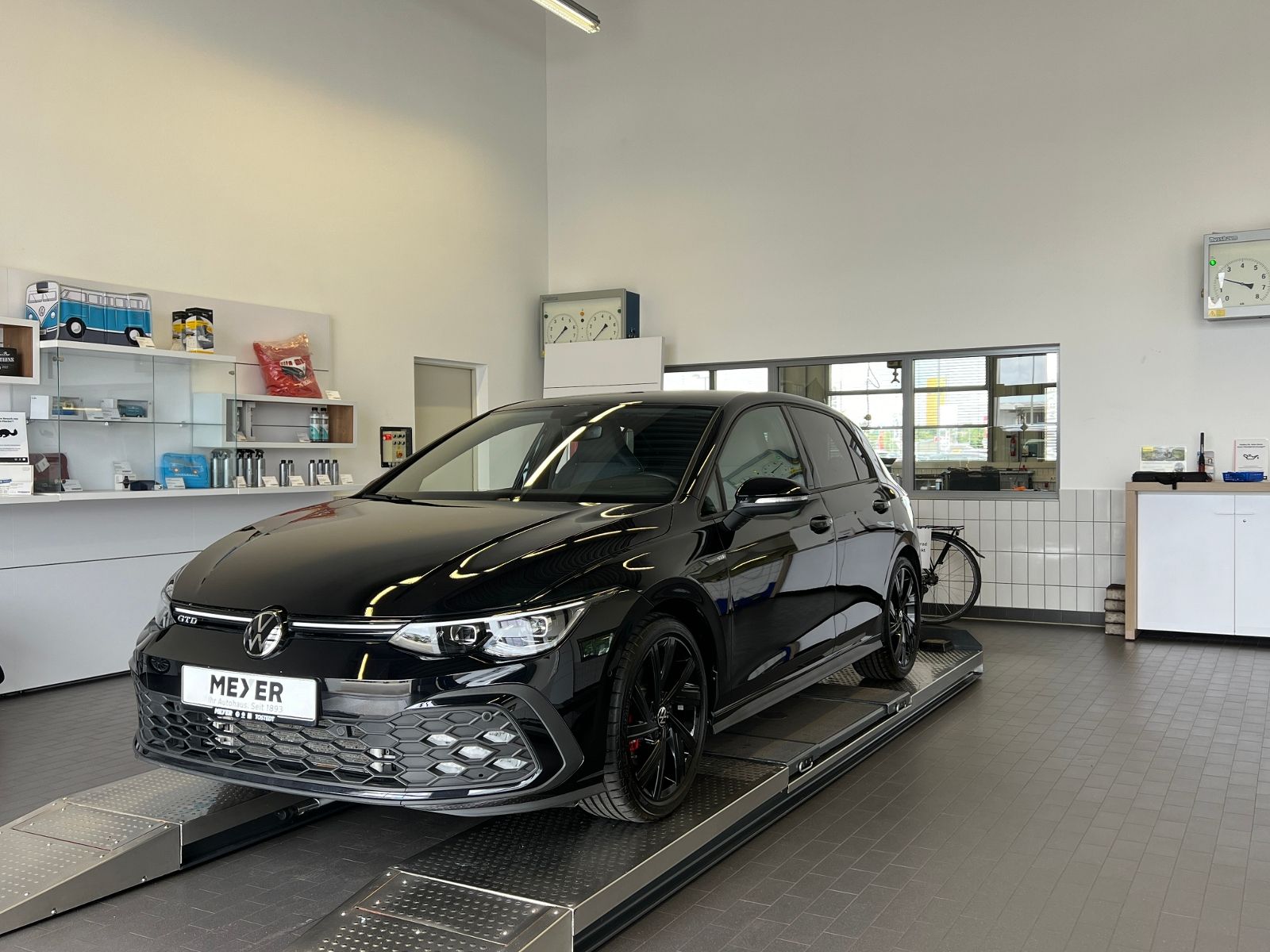 Fahrzeugabbildung Volkswagen Golf VIII GTD 2.0 TDI DSG *Black Style, AHK, LED