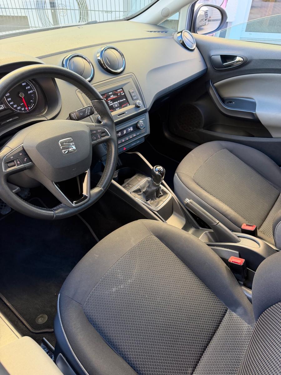 Seat Ibiza 2015 — двигун 1.197 cm³, 90 HP (66kW)