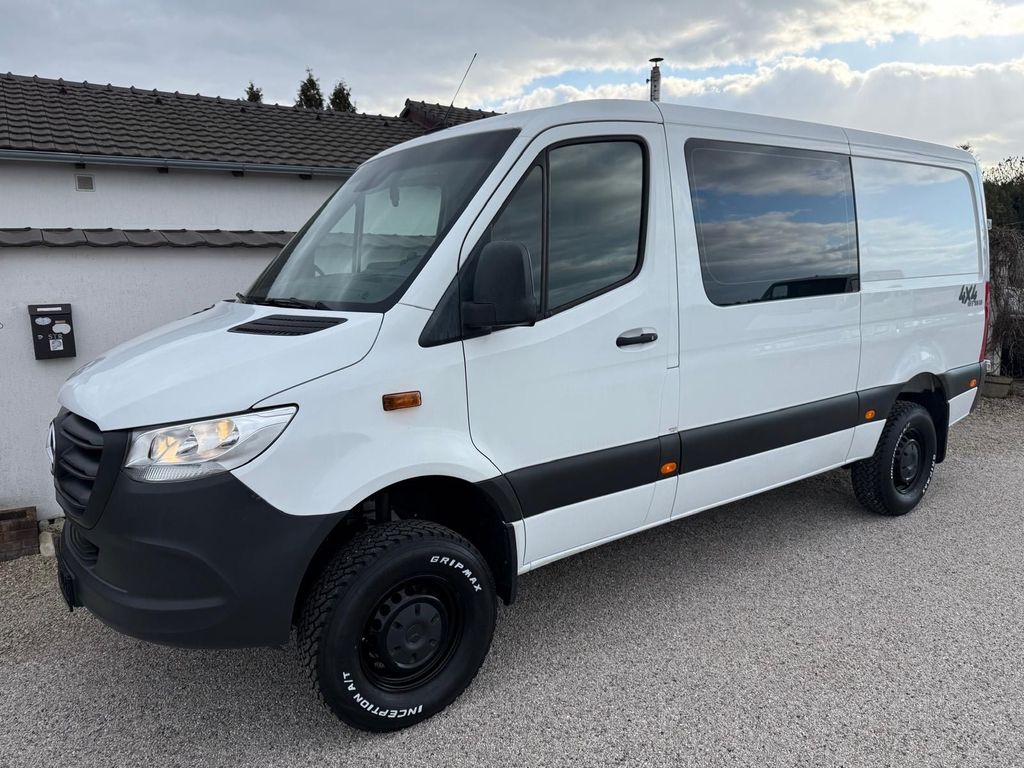 Image of Mercedes-Benz Sprinter