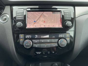Nissan Qashqai 1.3 DIG-T N-CONNECTA 140PS LED NAVI