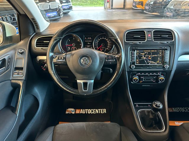 Volkswagen Golf VI*TEMPO*NAVI*PDC*ALCANTARA*1-HAND*