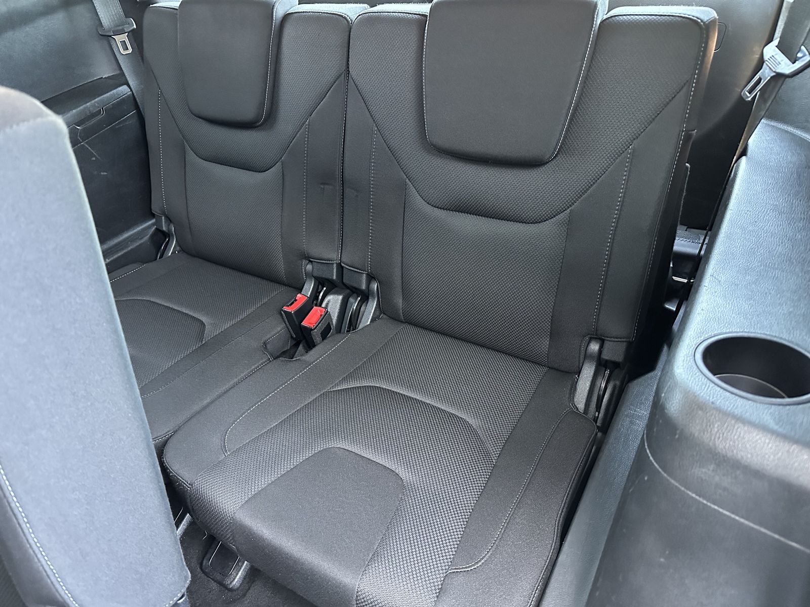 Fahrzeugabbildung Ford S-MAX 2.0 EB Aut. Titanium 7-Sitzer NAV+LED+AHK