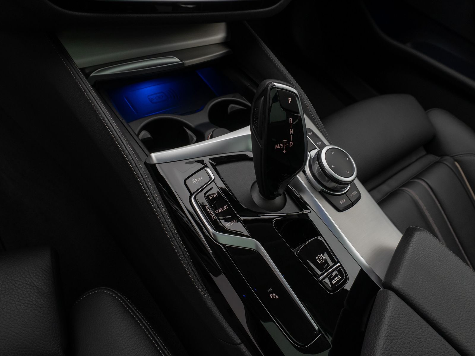 Fahrzeugabbildung BMW 540i xD LuxuryLine Panorama Laser Kamera SoftCL
