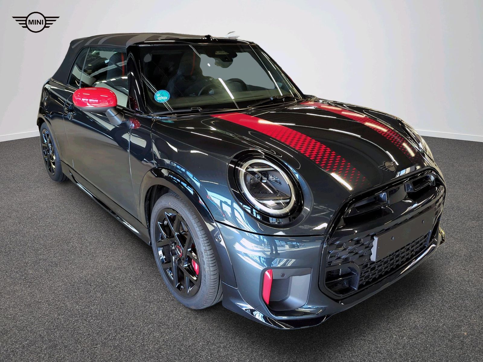 MINI John Cooper Works Cabrio - Bild 2