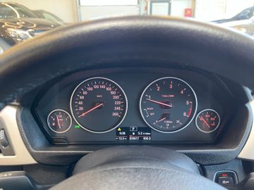 BMW 320 d Lim.  xDrive *NAVI*PDC*SZHZ*TEMPOMAT*4x4*