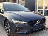 Volvo V60 B4 Plus Dark PANO AHK STHZG h/k PilotAsi ACC - Volvo V60 Gebrauchtwagen